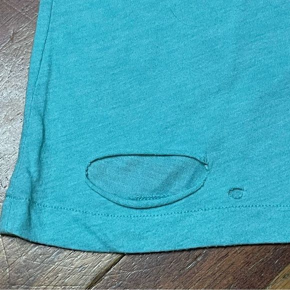 EUC Wildfox Obviously Yes Destroyed Graphic Short Sleeve Tee - Picture 10 of 15